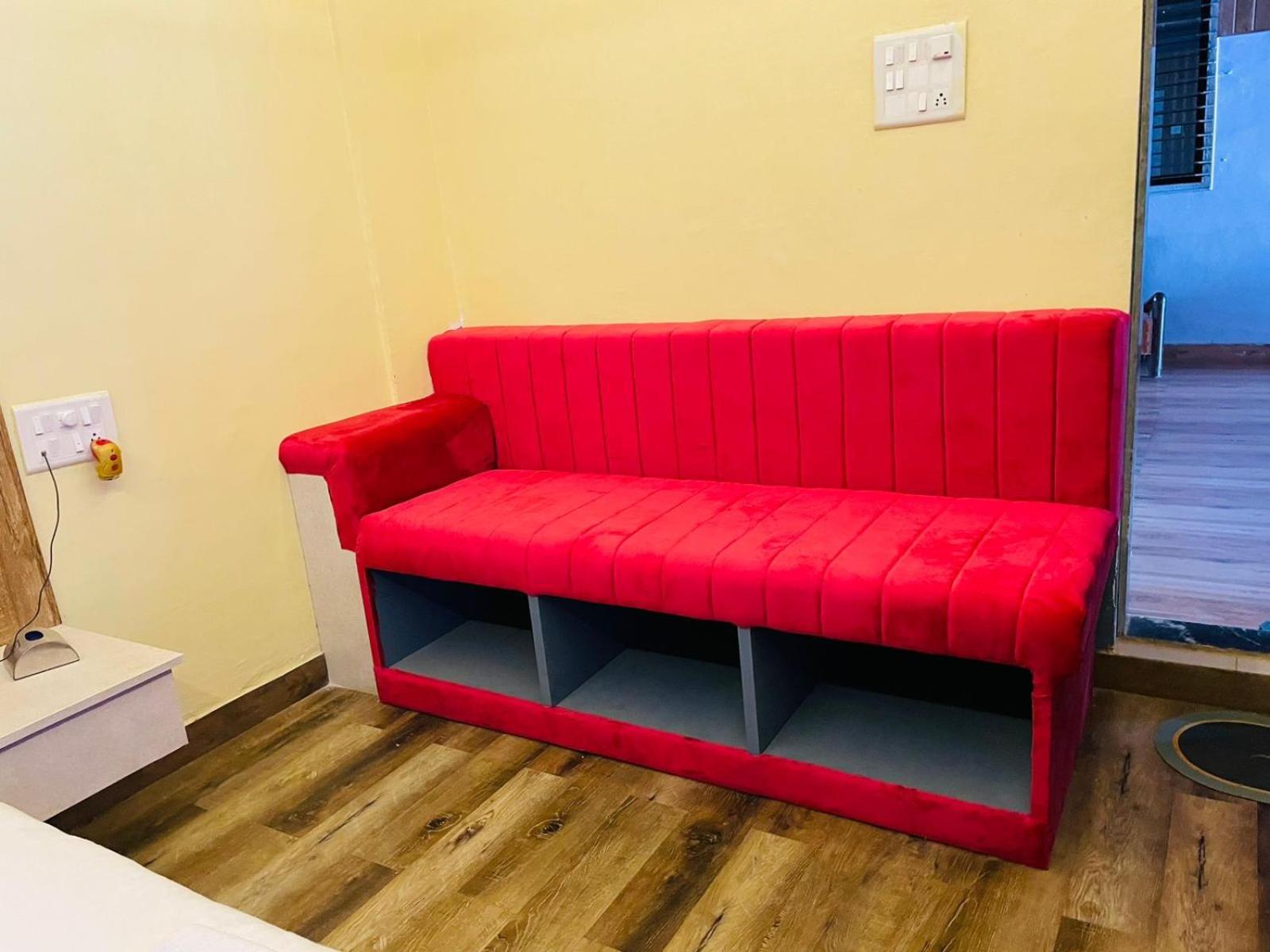 Wayfare Sp Resort Панвел Екстериор снимка